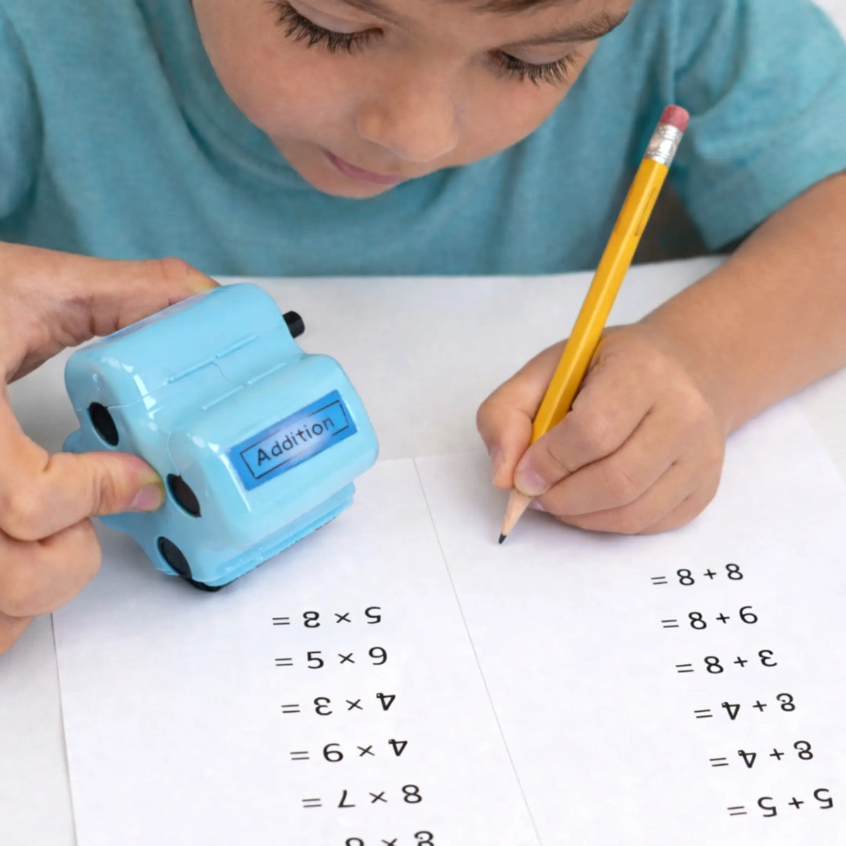Mathelehrer 4-in-1 Mathe-Rollstempel, Additions-, Subtraktions-, Multiplikations-Übungswerkzeug